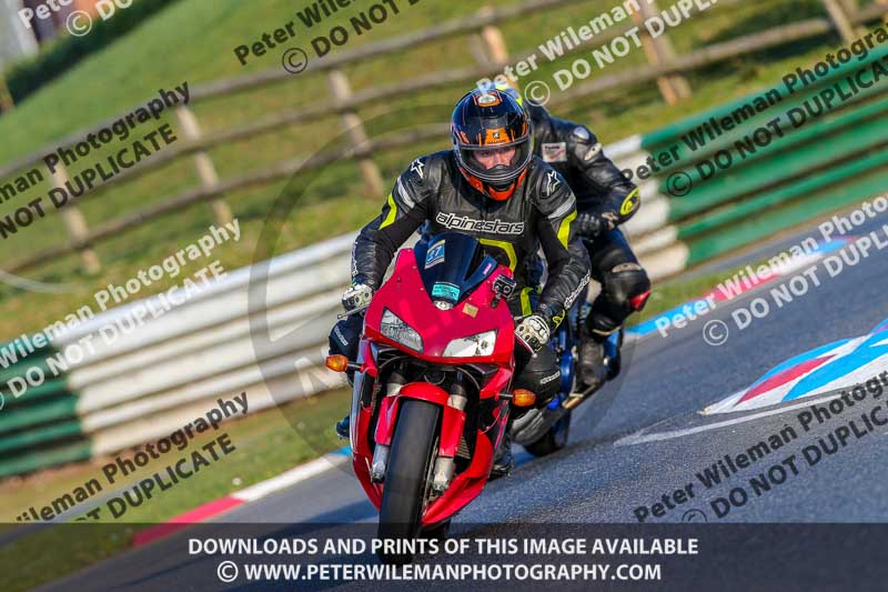 PJM Wedding Photography;enduro digital images;event digital images;eventdigitalimages;mallory park;mallory park photographs;mallory park trackday;mallory park trackday photographs;no limits trackdays;peter wileman photography;racing digital images;trackday digital images;trackday photos